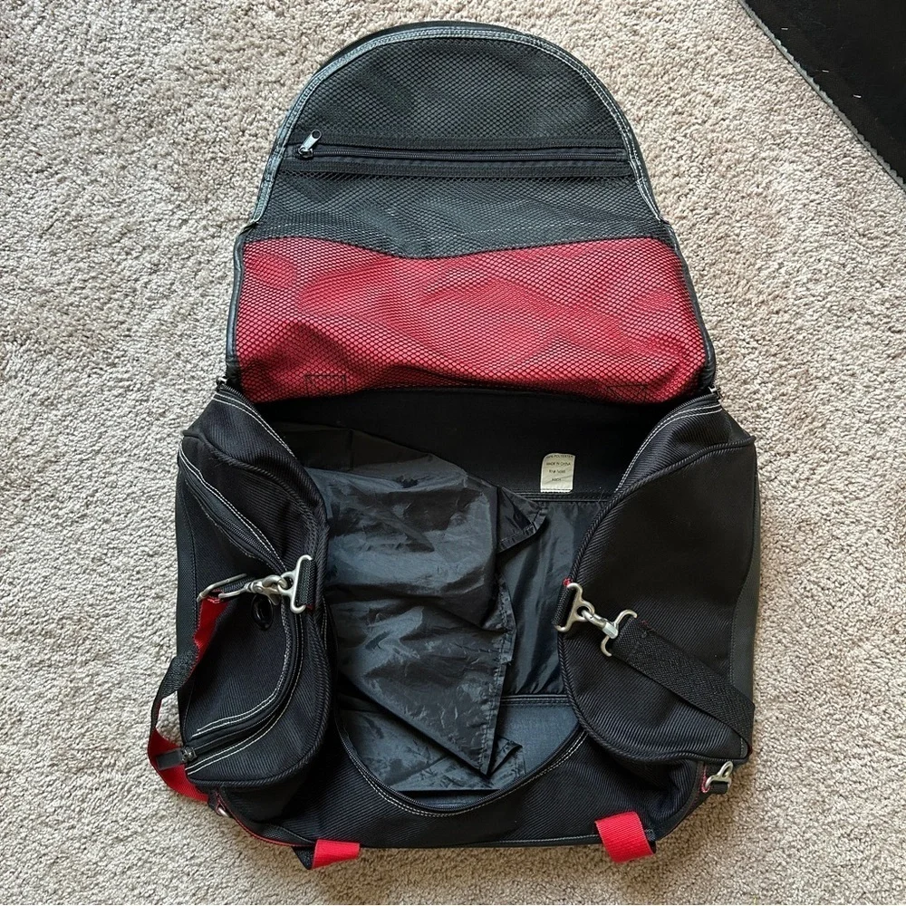 Marlboro 90s Vintage Compass Logo Black Red Promo Duffel Bag  OS